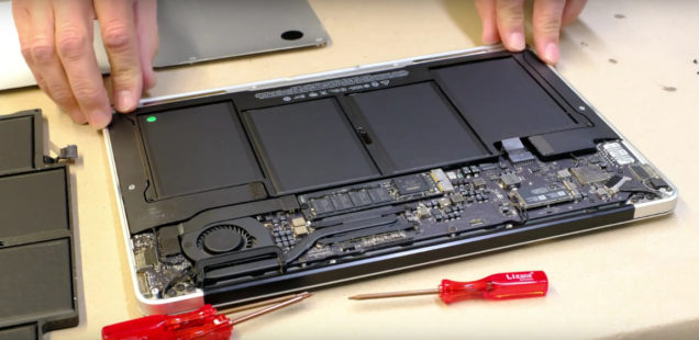 MacBook Air (2010-2015): Replacing the battery (tutorial)